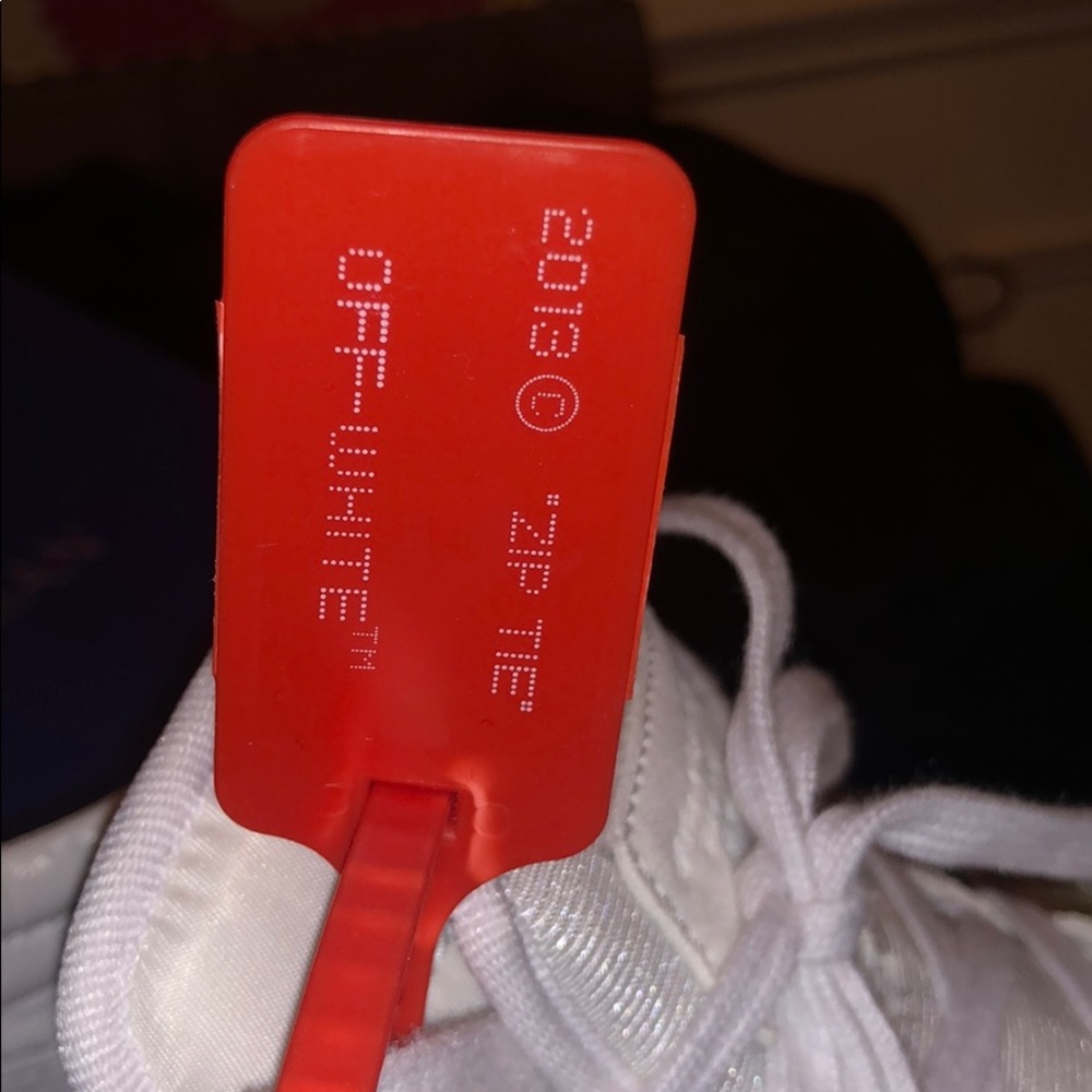 Off-White Sneakers - Picture 7 of 9